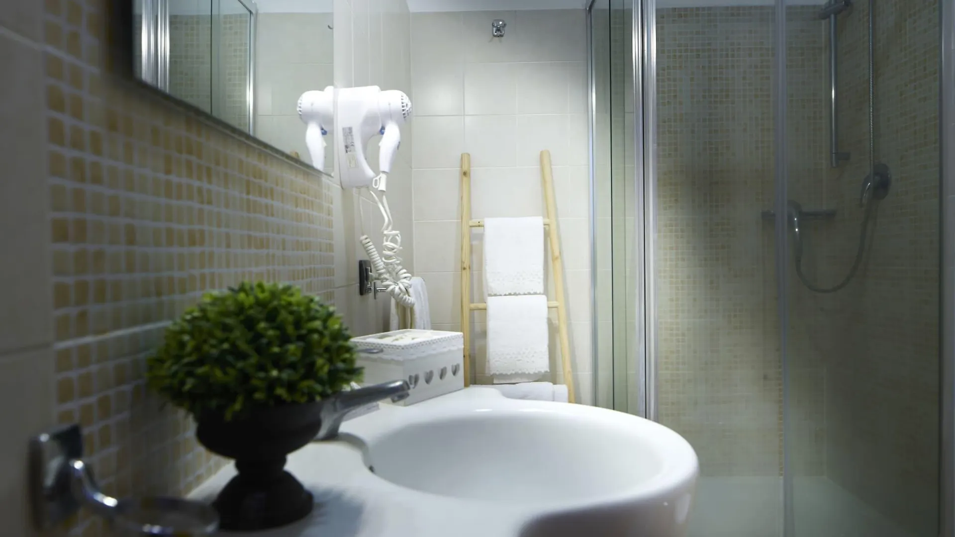***  Santuzza Art Hotel Katanya İtalya