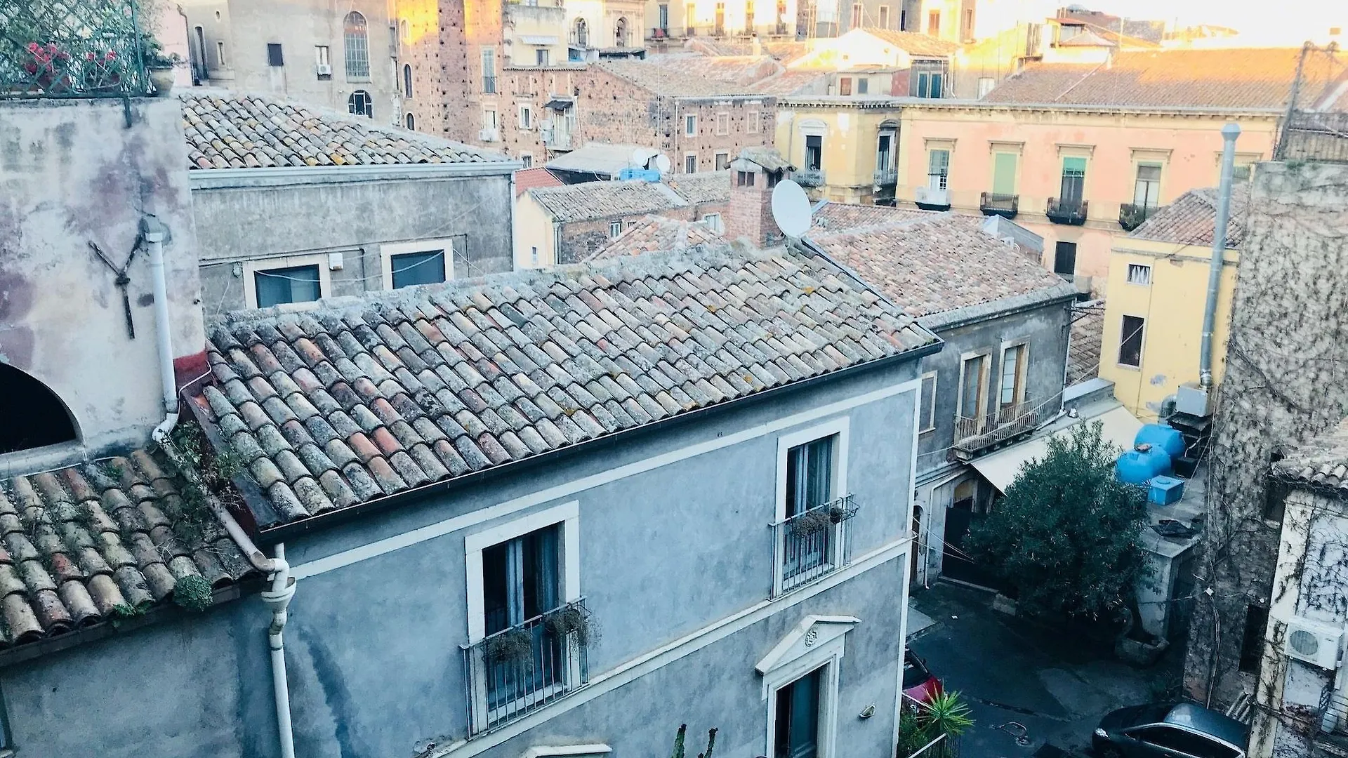 Santuzza Art Hotel Katanya
